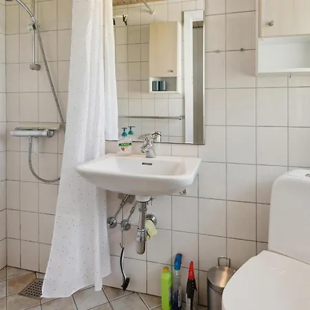Vakantiehuis 2 Bedroom Lovely In Romo