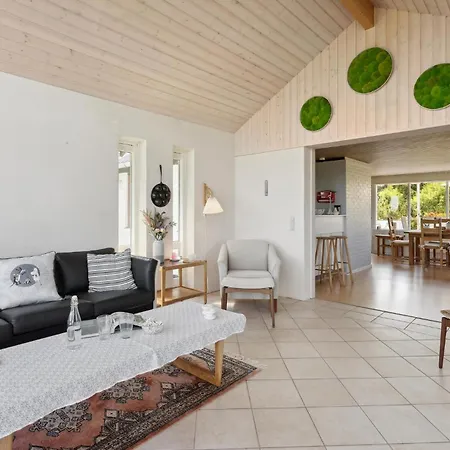 2 Bedroom Lovely In Romo Semesterbostad